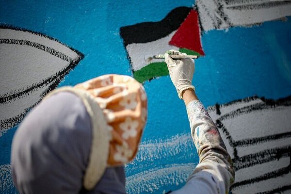 Gazze'de Filistinli sanatçılardan “Direniş Filosu”na duvar resmi