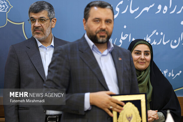 مراسم امضای قرارداد تامین ناوگان ریلی 21