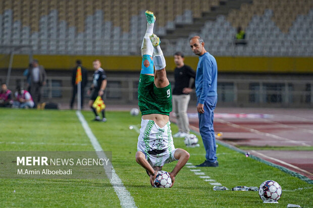 لیگ برتر فوتبال ؛ سپاهان و ذوب آهن