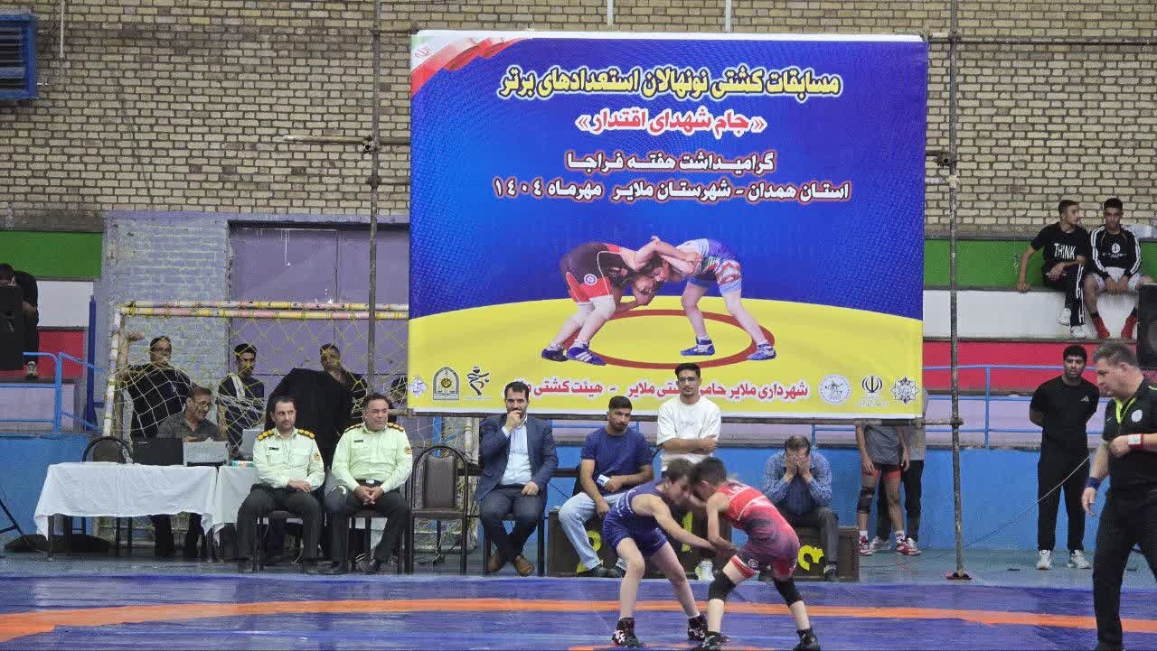 همدان فاتح رقابت‌های کشتی استعدادهای برتر نونهالان استان شد