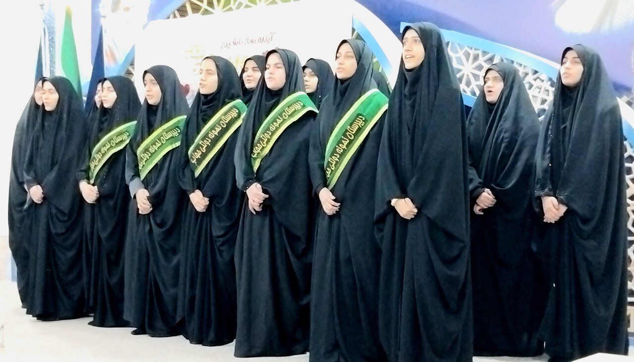 توزیع ۵ هزار بسته تحصیلی در استان بوشهر آغاز شد