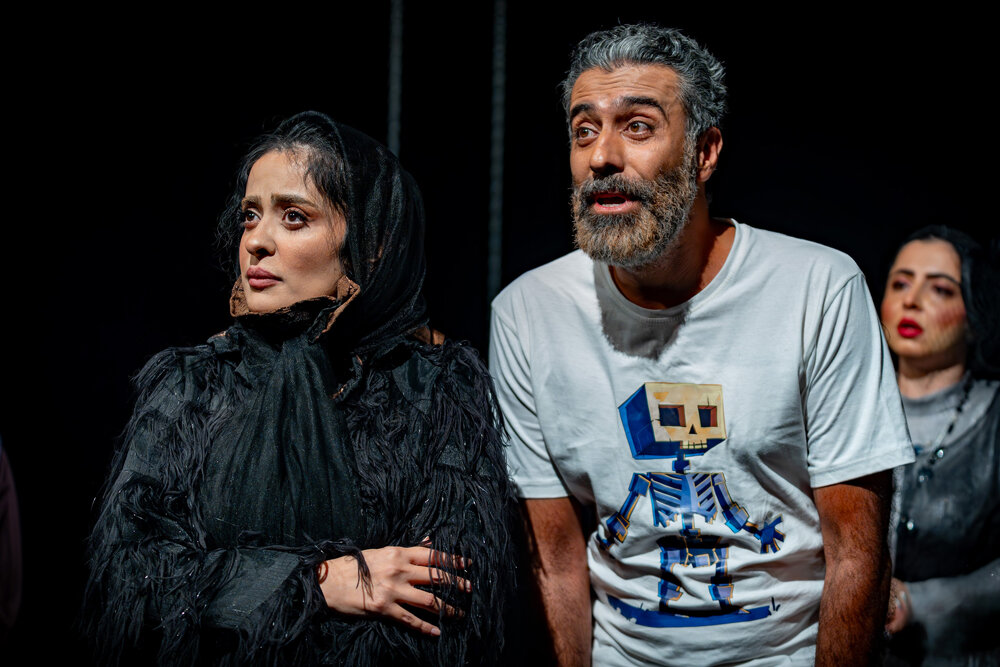 انسانی که ۲۰۰ سال بعد تنها میشود؛ تمرکز بازیگر بر حرکت فریم به فریم انسانی که ۲۰۰ سال بعد تنها میشود؛ تمرکز بازیگر بر حرکت فریم به فریم