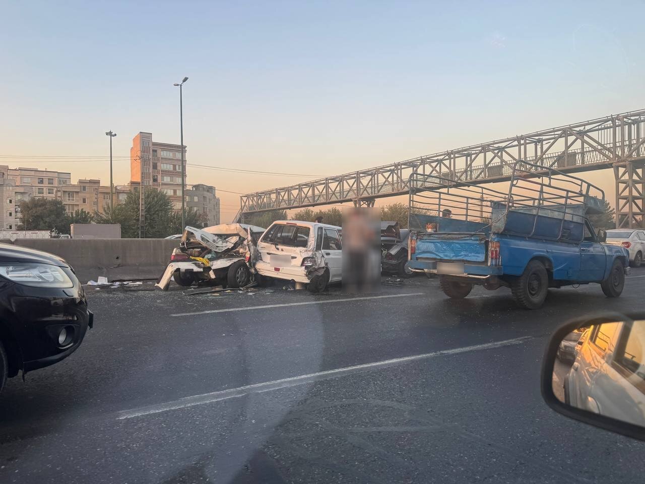 تصادف زنجیرهای و ترافیک سنگین در اتوبان آزادگان
