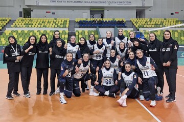 منتخب السيدات الايراني للكرة الطائرة يتوج ببطولة آسيا الوسطى