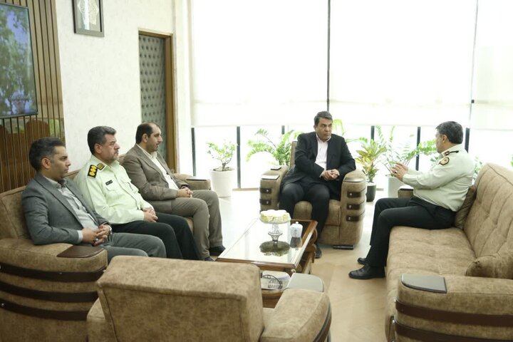 استاندار کرمان: نیروی انتظامی یاور مدیریت کرمان در تحرک و توسعه است