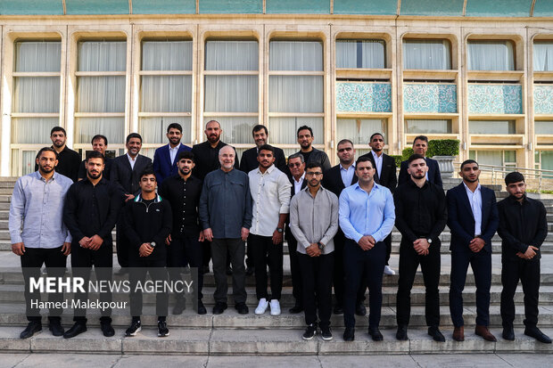 مراسم تقدیر از مدال‌آوران، کادر فنی و مسئولان تیم‌های ملی کشتی آزاد و فرنگی در مجلس