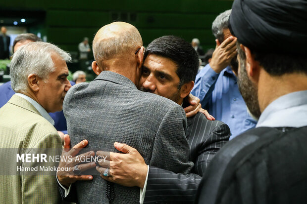 مراسم تقدیر از مدال‌آوران، کادر فنی و مسئولان تیم‌های ملی کشتی آزاد و فرنگی در مجلس