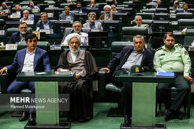مراسم تقدیر از مدال‌آوران، کادر فنی و مسئولان تیم‌های ملی کشتی آزاد و فرنگی در مجلس