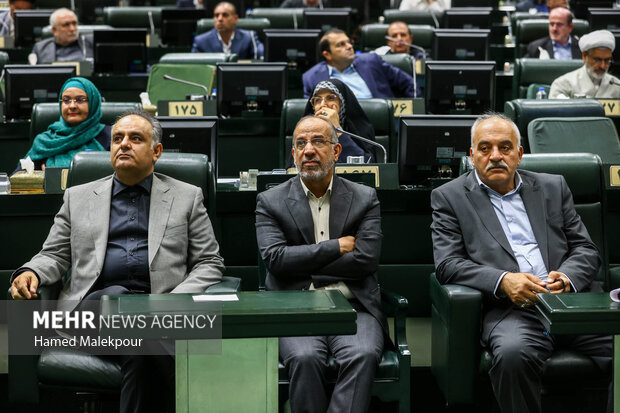 مراسم تقدیر از مدال‌آوران، کادر فنی و مسئولان تیم‌های ملی کشتی آزاد و فرنگی در مجلس