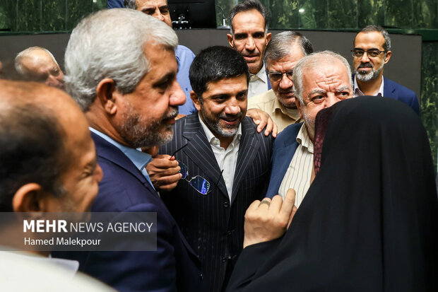مراسم تقدیر از مدال‌آوران، کادر فنی و مسئولان تیم‌های ملی کشتی آزاد و فرنگی در مجلس