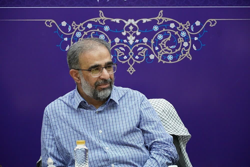 نفر،معادل،دانشجويان،دوره،درصد،انساني