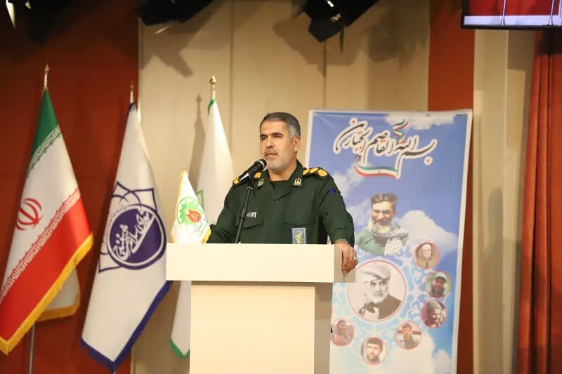 عسکری: اتحاد کلید عبور از بحرانها و مقابله با دشمنان است عسکری: اتحاد کلید عبور از بحرانها و مقابله با دشمنان است