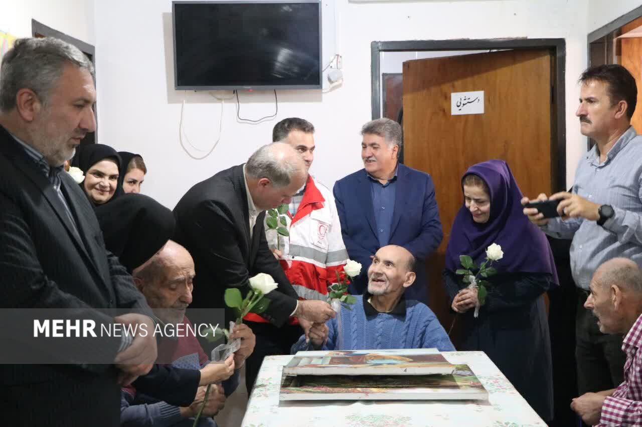 فرماندار شفت:سالمندان سرمایه ارزشمند جامعه هستند فرماندار شفت:سالمندان سرمایه ارزشمند جامعه هستند