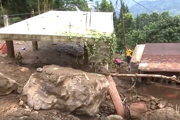 رانش زمین در هند و نپال؛ ده ها نفر جان باختند+ فیلم