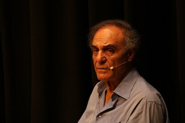 بازگشت به ریشهها؛ روایت قطبالدین صادقی از تئاتر ایرانی