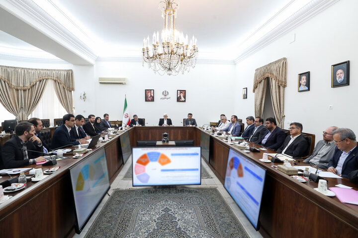 عارف: فناوریهای کلاسیک دیگر پاسخگوی نیازهای کشور نیست