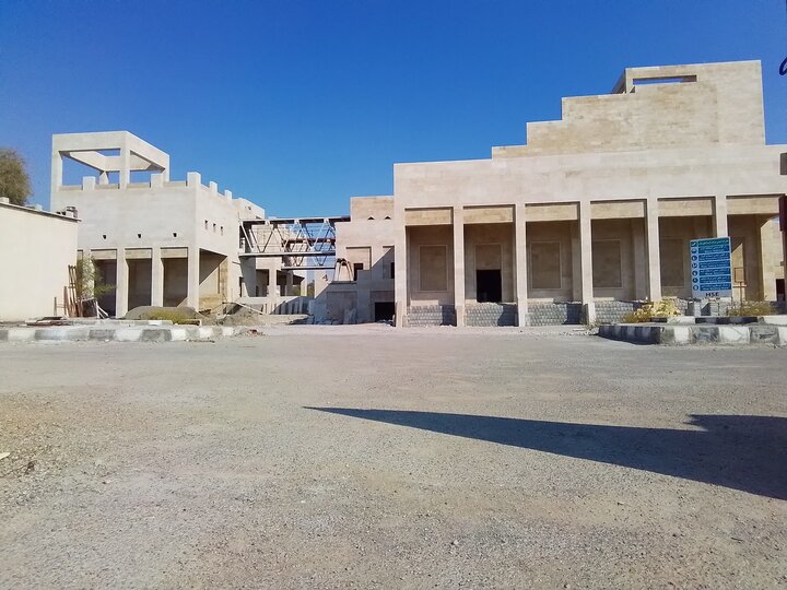 معطلی کتابخانه مرکزیِ بندرعباس درآستانه ۱۷ سالگی؛افتتاح شاید۲ سال دیگر