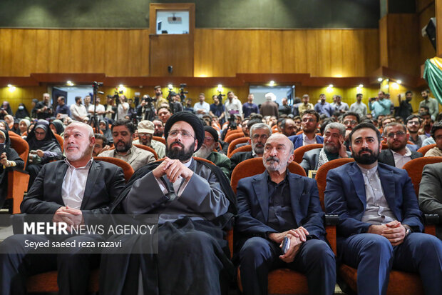 مراسم بزرگداشت شهید نصرالله و سالروز عملیات طوفان‌الاقصی 18
