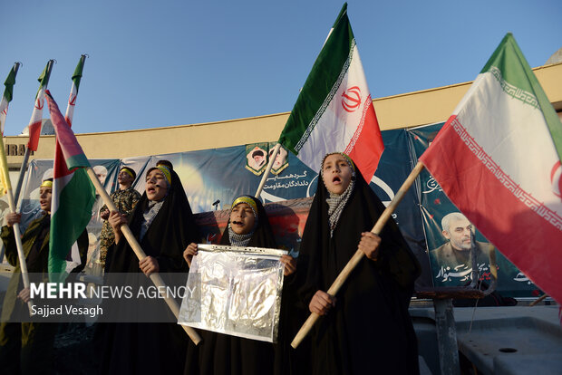 گردهمایی دلداگان مقاومت در حمایت از کاروان صمود در همدان
