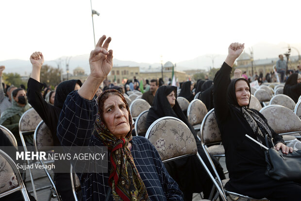 گردهمایی دلداگان مقاومت در حمایت از کاروان صمود در همدان