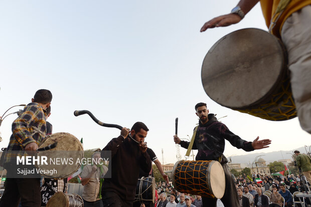 گردهمایی دلداگان مقاومت در حمایت از کاروان صمود در همدان