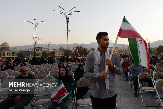 گردهمایی دلداگان مقاومت در حمایت از کاروان صمود در همدان