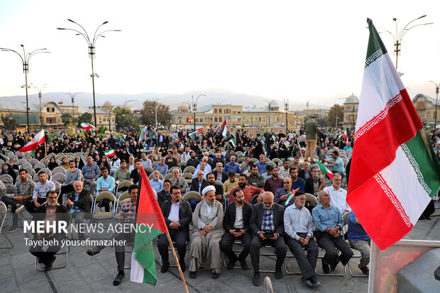 گردهمایی دلداگان مقاومت در حمایت از کاروان صمود در همدان