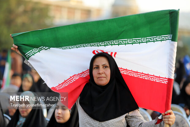 گردهمایی دلداگان مقاومت در حمایت از کاروان صمود در همدان