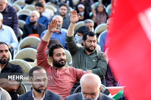 گردهمایی دلداگان مقاومت در حمایت از کاروان صمود در همدان