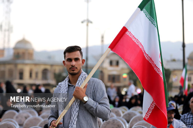 گردهمایی دلداگان مقاومت در حمایت از کاروان صمود در همدان