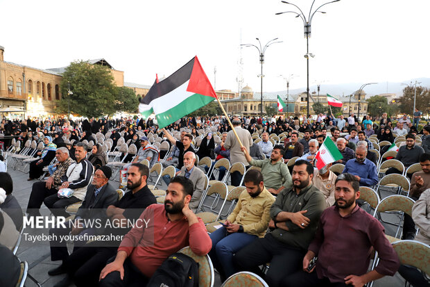 گردهمایی دلداگان مقاومت در حمایت از کاروان صمود در همدان