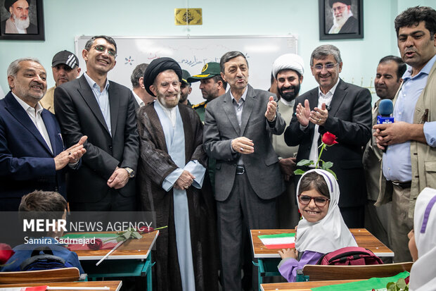 افتتاح سه‌هزار و دهمین مدرسه برکت در روستای بَگوردی وسطی لرستان