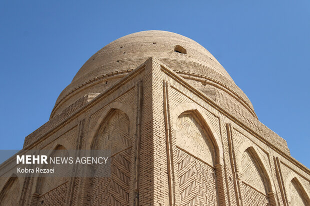 آرامگاه بابا لقمان سرخس؛ نشانی از هویت تاریخی شمال شرق ایران