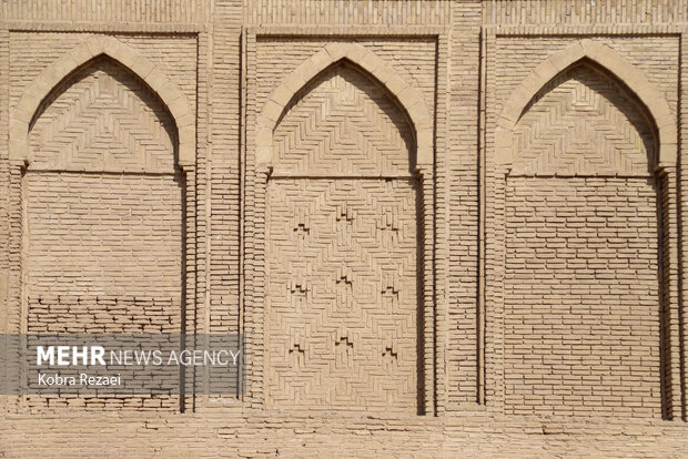 آرامگاه بابا لقمان سرخس؛ نشانی از هویت تاریخی شمال شرق ایران