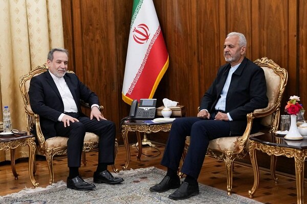 دیدار سرپرست سفارت جمهوری اسلامی ایران در کابل با وزیر امور خارجه