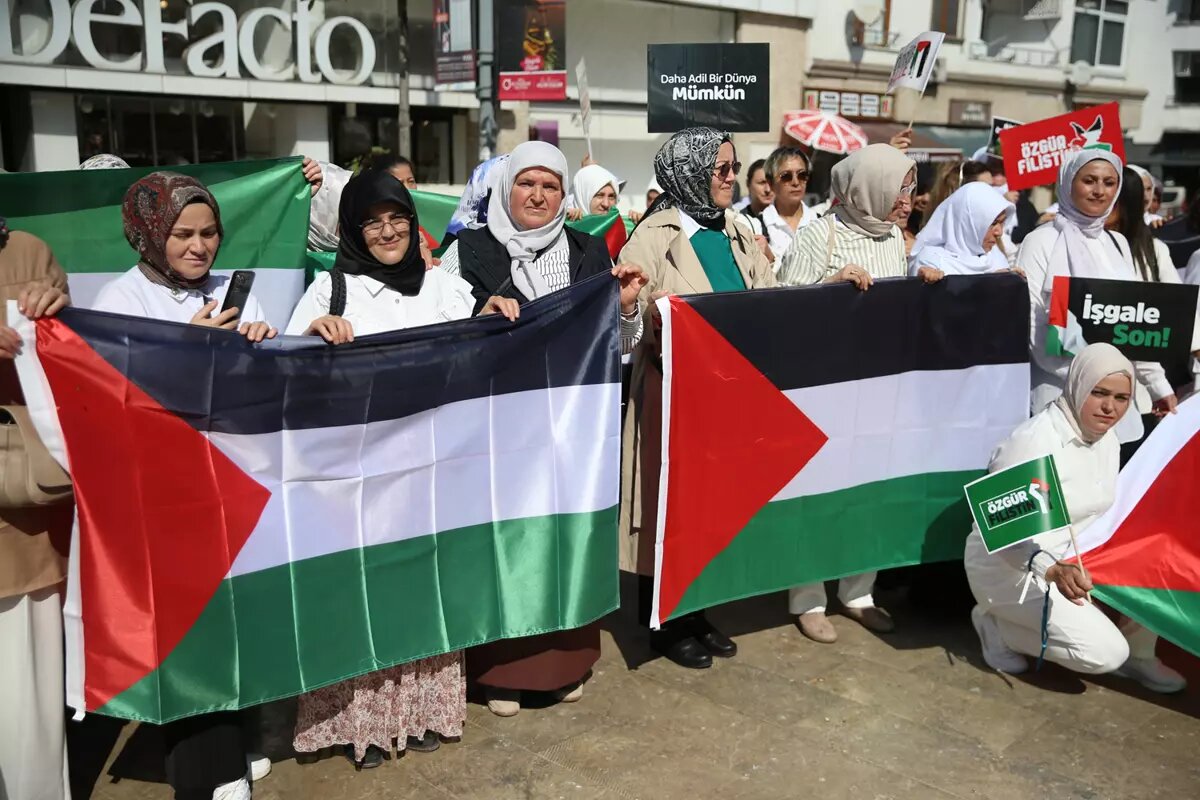 Türkiye’nin 81 ilinde kadınlardan Gazze için destek zinciri