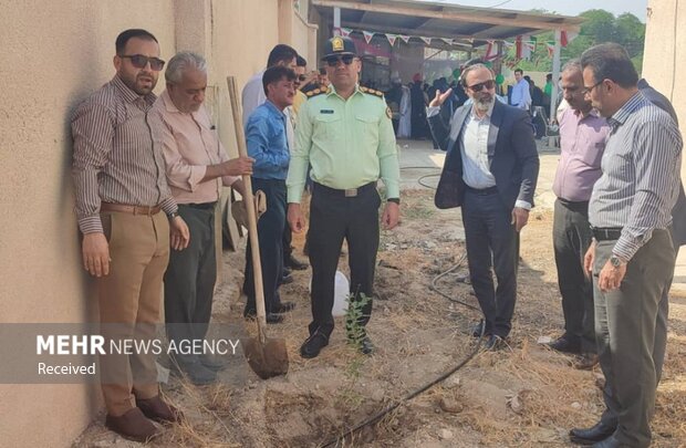 پویش «روستا و عشایر در پناه درخت» در بوشهر برگزار شد پویش «روستا و عشایر در پناه درخت» در بوشهر برگزار شد