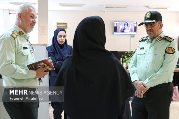 بازدید رئیس پلیس مبارزه با مواد مخدر تهران از خبرگزاری مهر 13