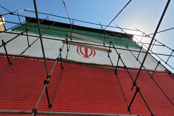 خیابان ولیعصر با نقش پرچم ایران جان تازه گرفت