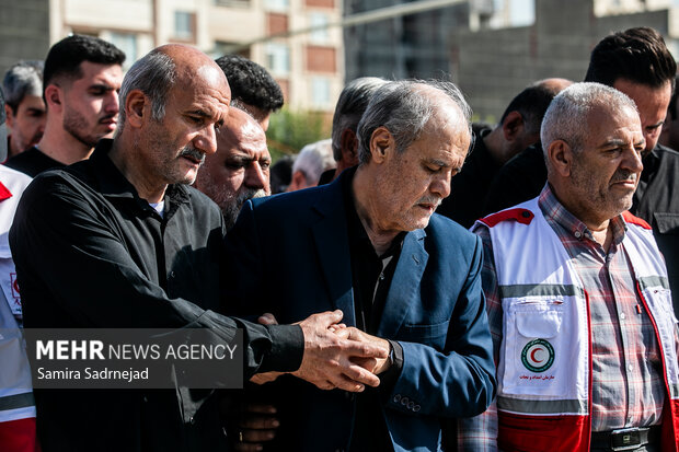 تشییع پیکر شهدای خلبان سانحه هوایی اشترانکوه 20