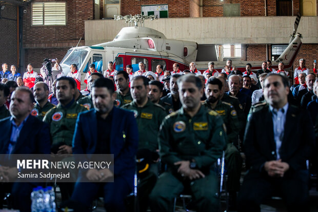 تشییع پیکر شهدای خلبان سانحه هوایی اشترانکوه