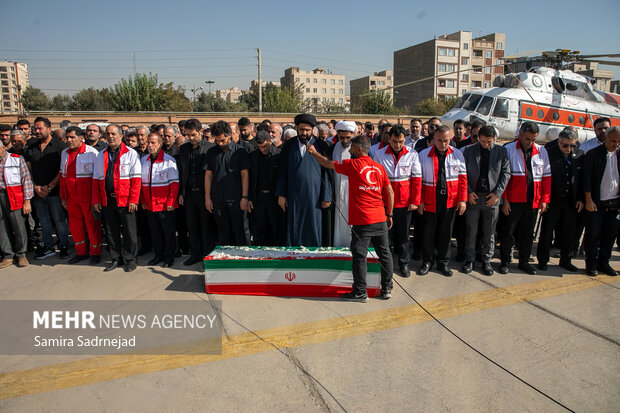 تشییع پیکر شهدای خلبان سانحه هوایی اشترانکوه 21