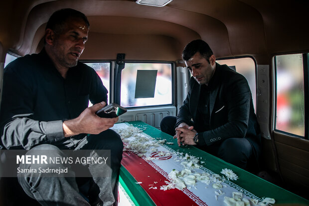 تشییع پیکر شهدای خلبان سانحه هوایی اشترانکوه 28