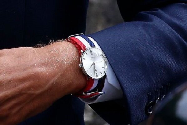 فروپاشی ۱۴ساعته یک دولت؛ ماکرون دیگر نه «ارباب ساعتهاست» نه ثانیهها! فروپاشی ۱۴ساعته یک دولت؛ ماکرون دیگر نه «ارباب ساعتهاست» نه ثانیهها!