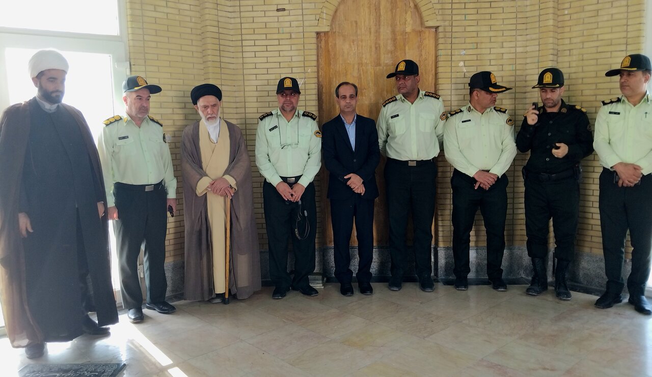 مزار شهدای گمنام دیر غبارروبی شد