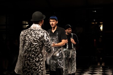 بازتابی از سردرگمی انسان معاصر؛ نمایشی که هر شب یک مخاطب بازیگرش است!