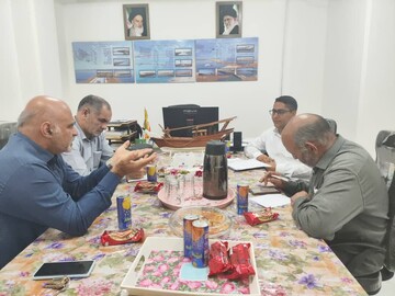 مدیر شیلات تنگستان: طرح‌های پرورش ماهی در قفس توسعه می‌یابد