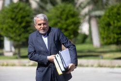 واگذاری زمین‌های حاشیه رودخانه‌ها برای تأسیسات گردشگری طبق قانون است