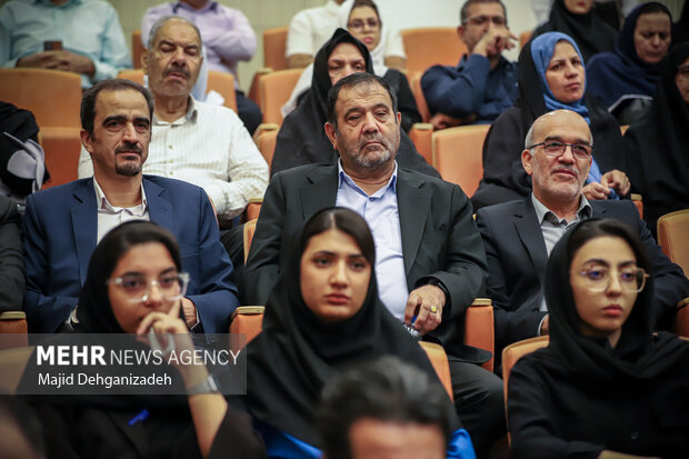 آیین نکوداشت صدمین زادروز «ایرج افشار» پدر کتاب‌شناسی ایران در یزد 28