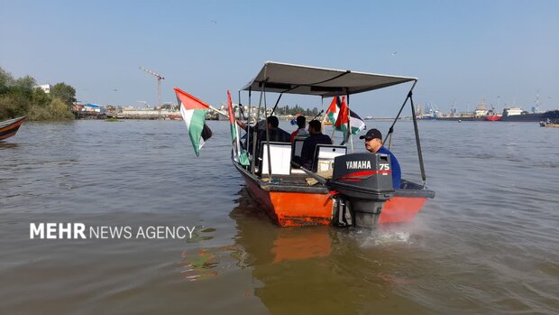 پویش مردمی حمایت از کاروان صمود در انزلی برگزار شد